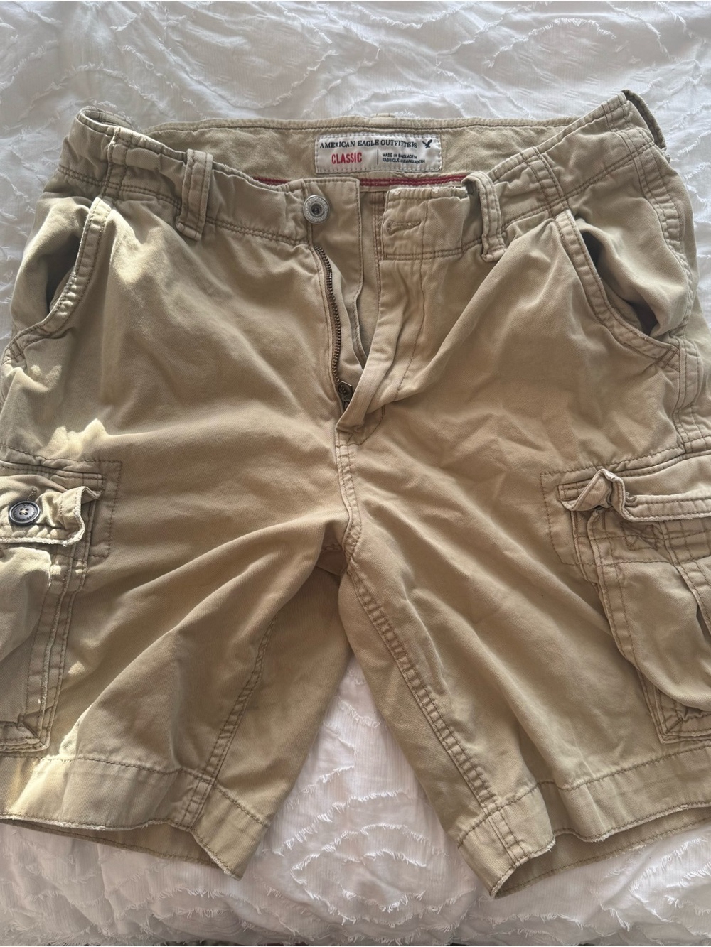 American Eagle Outfitters Men's Khaki Cargo Shorts